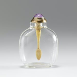 Clear glass of broad rectangular form