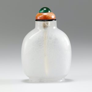 Crystal with sea spray pattern