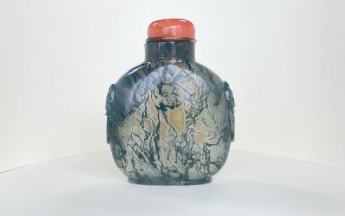 Chalcedony (moss agate) with green dendritic